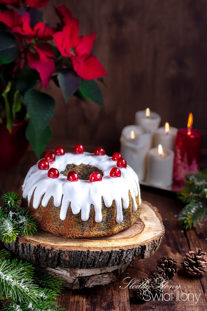 Ilonakoziol.com | Poppy seed bundt cake (the best Christmas cake, the perfect, simple recipe)